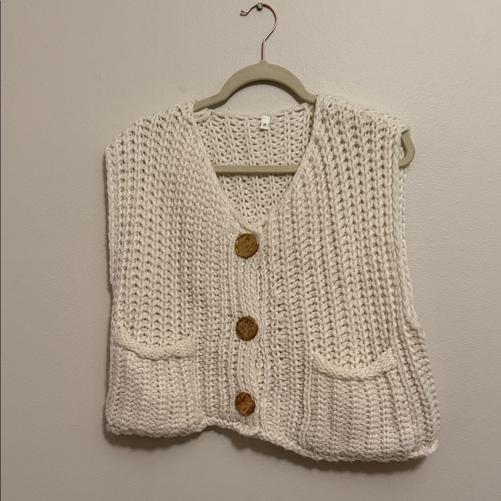 Amazon Women's V-Neck Knit Vest - Cream